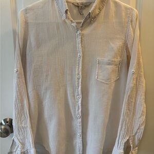 White crepe button down